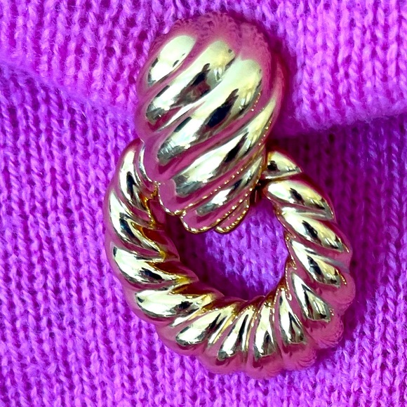 Ciner Vintage Door Knocker Clip on Earrings - Picture 11 of 12